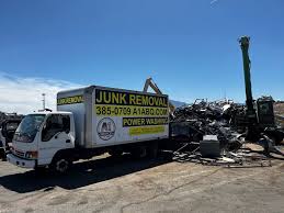 Best Donation Pickup Services  in Smithville Sanders, IN